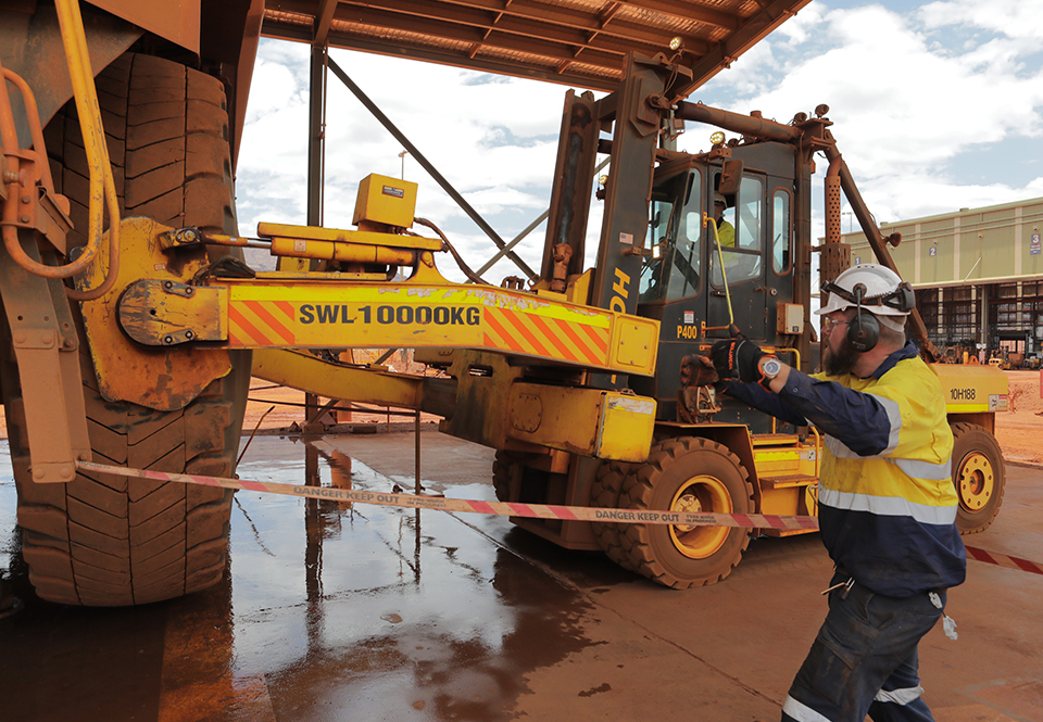 AUR21920 Certificate II in Automotive Tyre Servicing Technology – 2 Week Course at Otraco Training Centre / Onsite